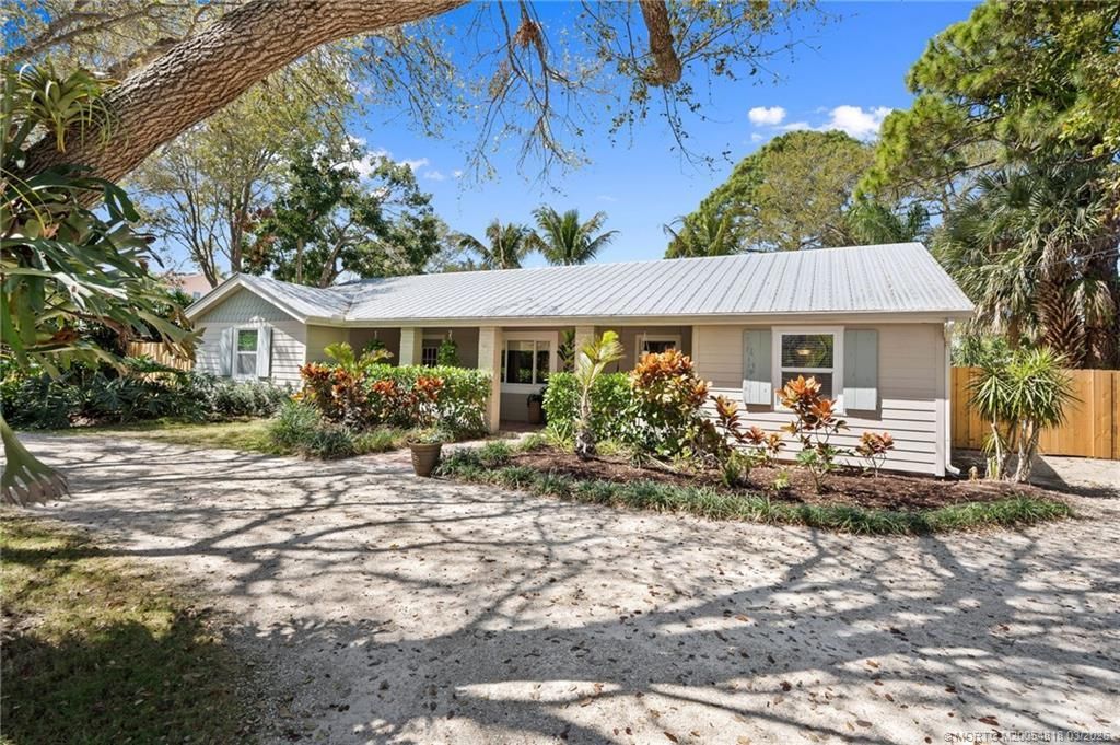 892 SE Saint Lucie Boulevard, Stuart, FL 34996 Photo