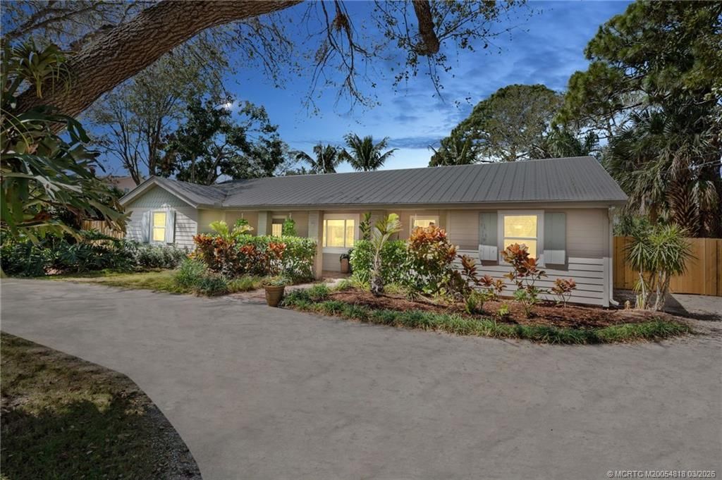 892 SE Saint Lucie Boulevard, Stuart, FL 34996 Photo