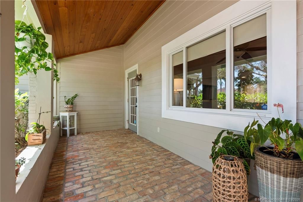 892 SE Saint Lucie Boulevard, Stuart, FL 34996 Photo