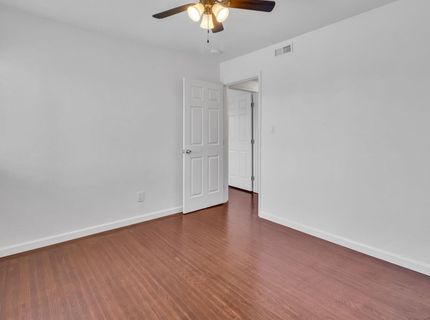 7467 Center Pkwy, Sacramento, CA 95823 Photo