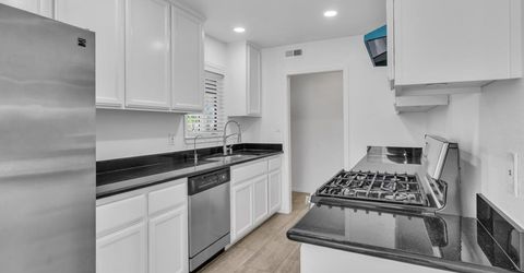 7467 Center Pkwy, Sacramento, CA 95823 Photo