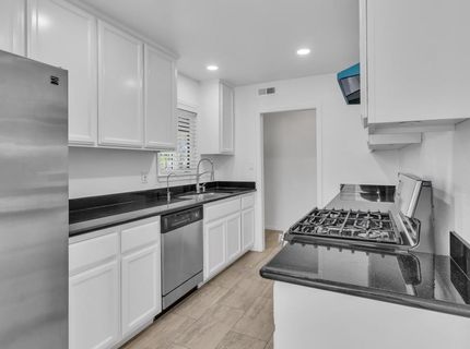 7467 Center Pkwy, Sacramento, CA 95823 Photo