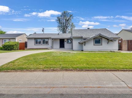 7467 Center Pkwy, Sacramento, CA 95823 Photo
