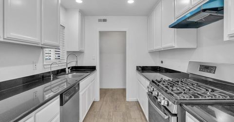 7467 Center Pkwy, Sacramento, CA 95823 Photo