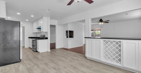 7467 Center Pkwy, Sacramento, CA 95823 Photo