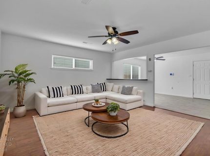 7467 Center Pkwy, Sacramento, CA 95823 Photo