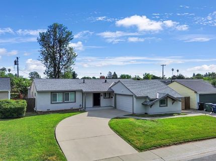 7467 Center Pkwy, Sacramento, CA 95823 Photo