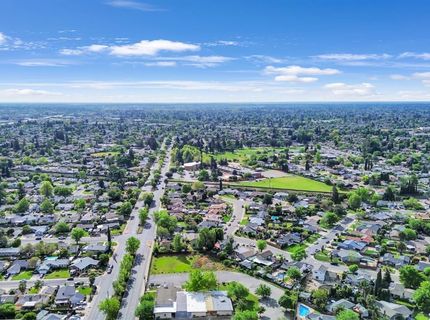 7467 Center Pkwy, Sacramento, CA 95823 Photo