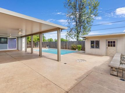 7467 Center Pkwy, Sacramento, CA 95823 Photo