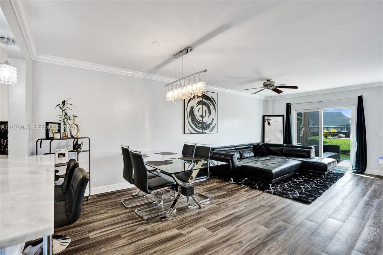 3703 NW 91st Ln , Sunrise, FL 33351 Photo