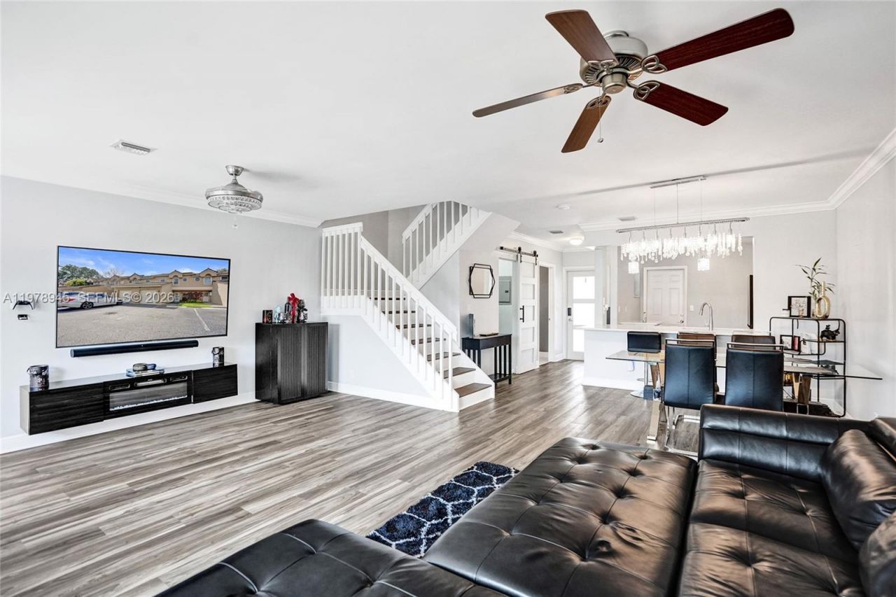 3703 NW 91st Ln , Sunrise, FL 33351 Photo