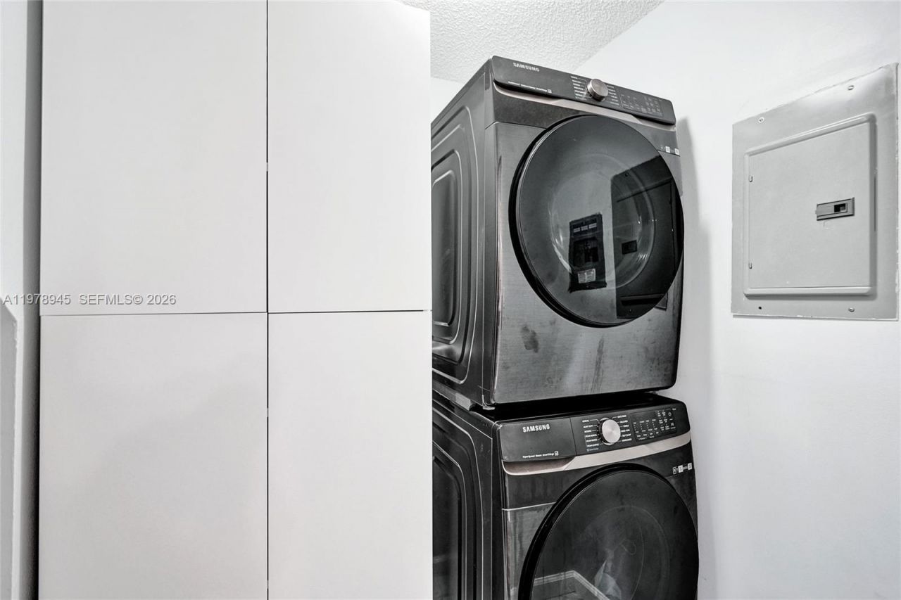 3703 NW 91st Ln , Sunrise, FL 33351 Photo