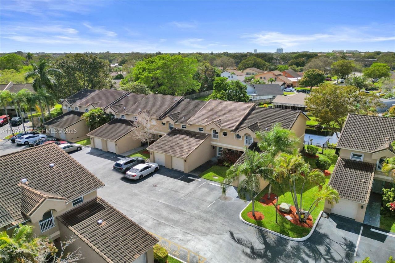 3703 NW 91st Ln , Sunrise, FL 33351 Photo