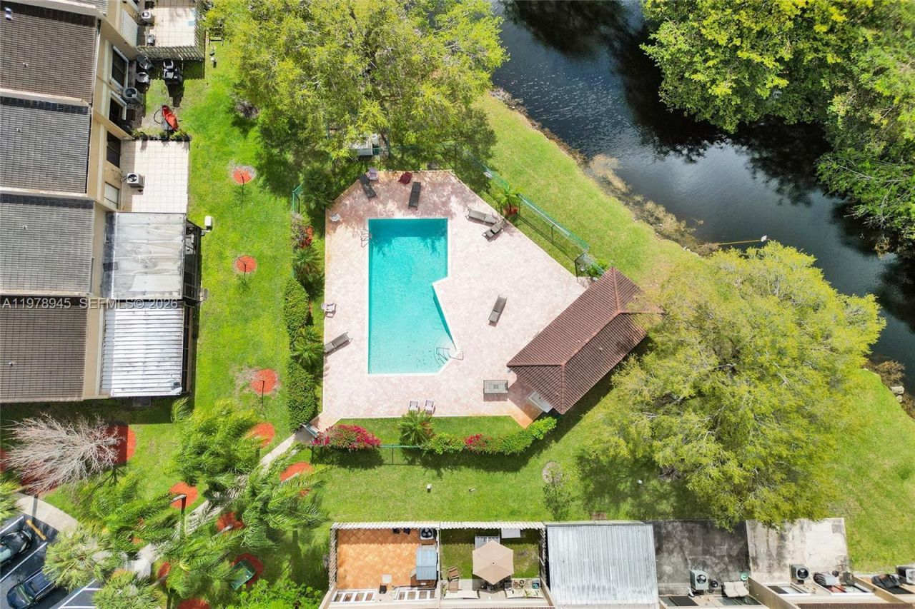 3703 NW 91st Ln , Sunrise, FL 33351 Photo