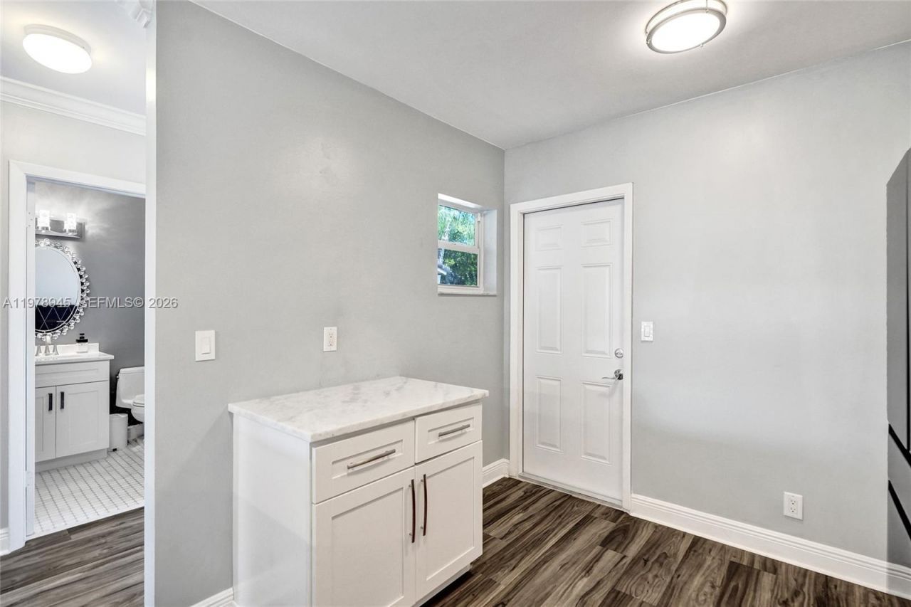 3703 NW 91st Ln , Sunrise, FL 33351 Photo