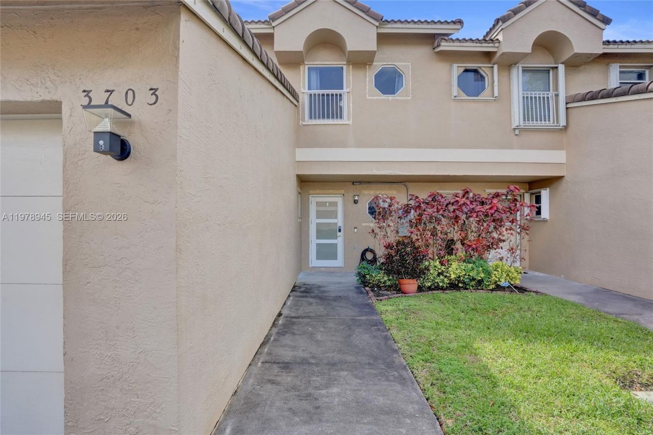 3703 NW 91st Ln, Sunrise, FL 33351 Photo