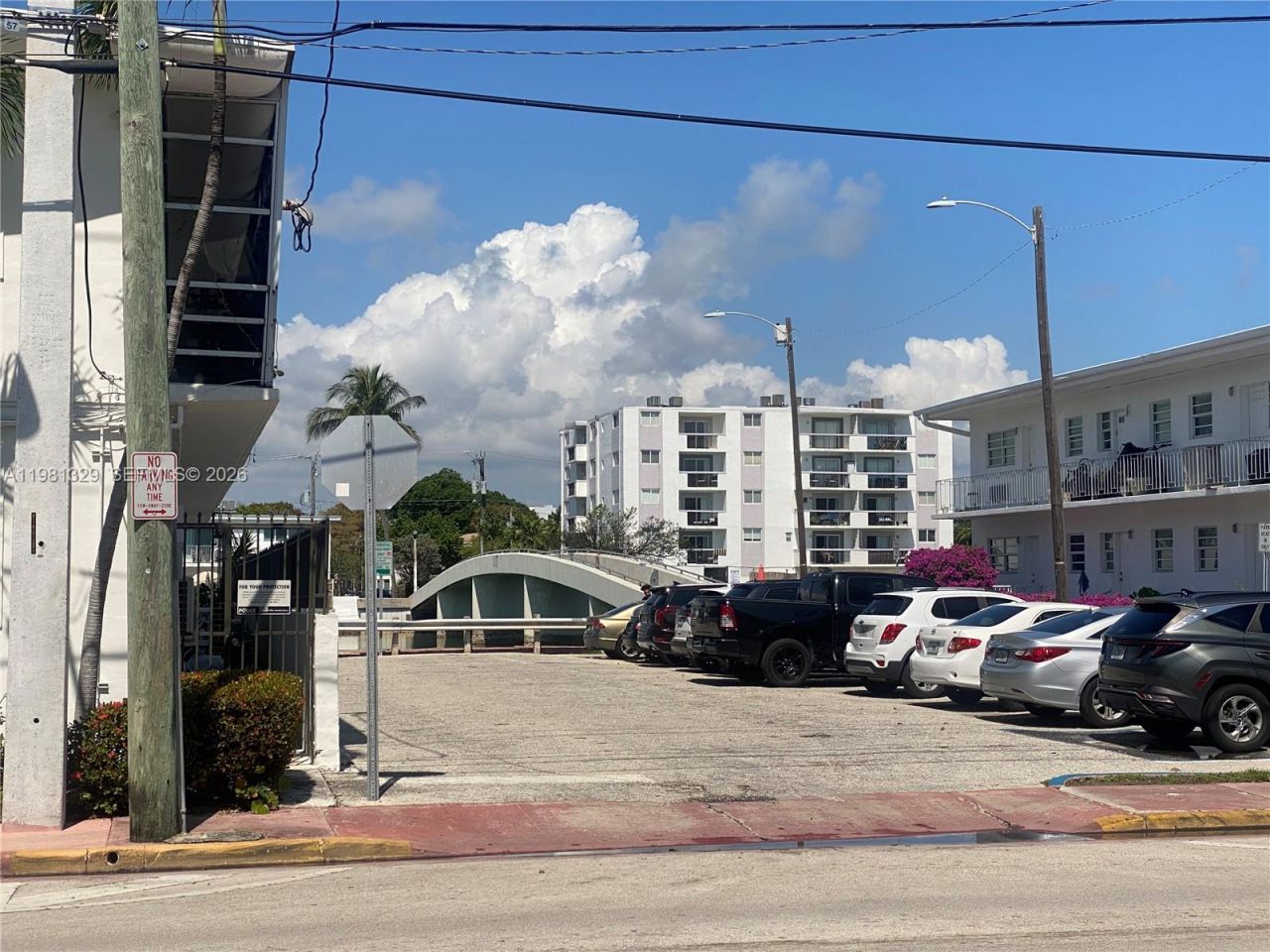 8040 Tatum Waterway Dr, Unit 5, Miami Beach, FL 33141 Photo