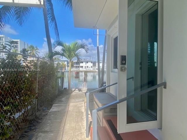 8040 Tatum Waterway Dr, Unit 5, Miami Beach, FL 33141 Photo