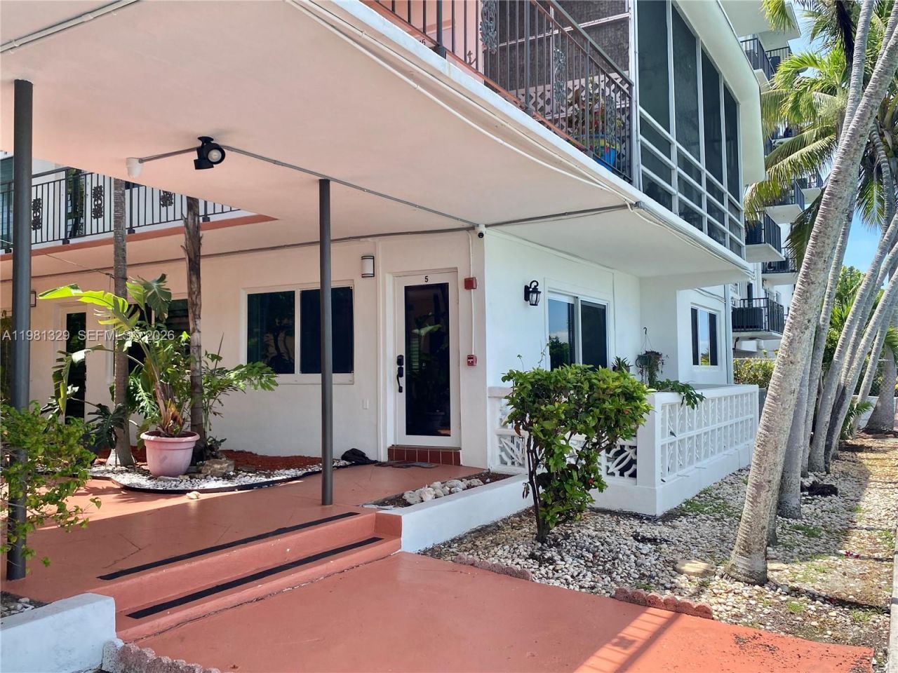 8040 Tatum Waterway Dr, Unit 5, Miami Beach, FL 33141 Photo