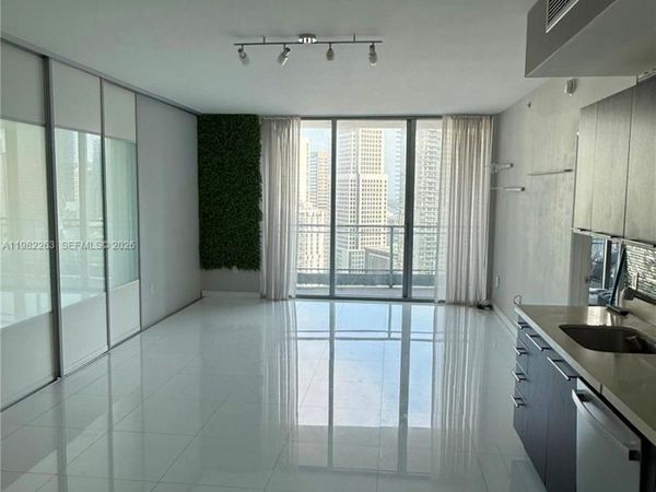 90 SW 3rd St, Unit 3203, Miami, FL 33130