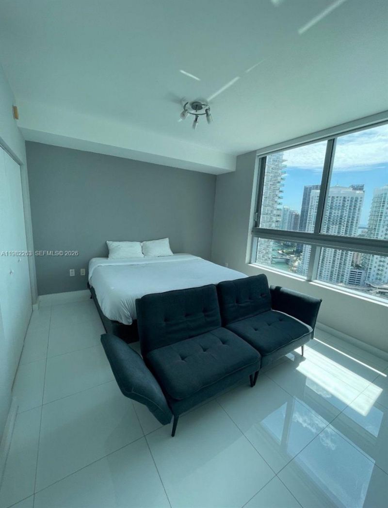 90 SW 3rd St, Unit 3203, Miami, FL 33130 Photo