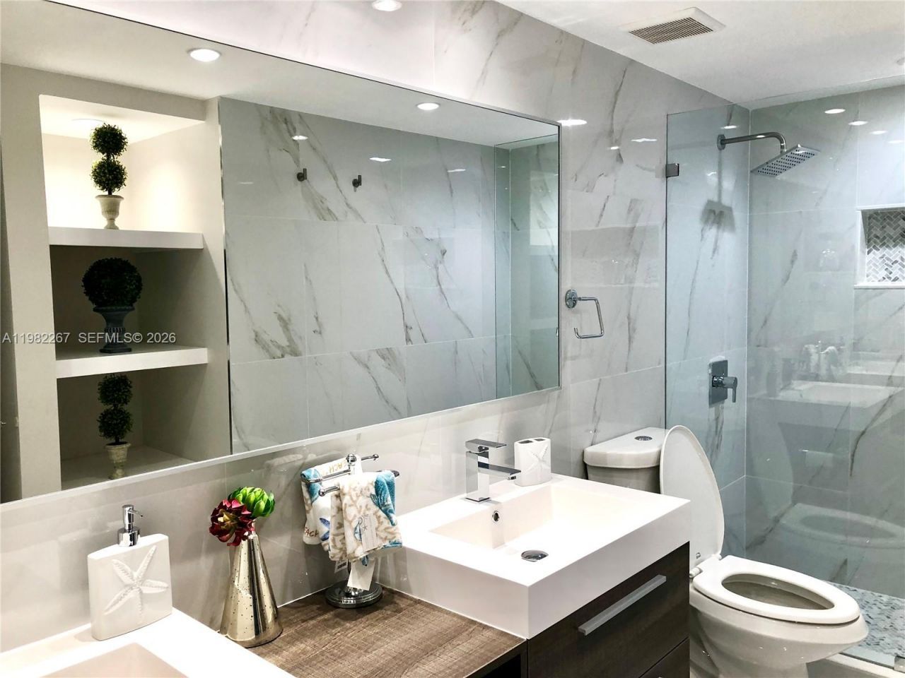 19999 E Country Club Dr, Unit 1405, Aventura, FL 33180 Photo
