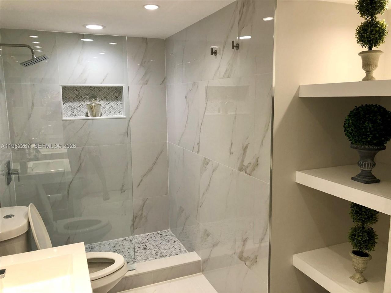 19999 E Country Club Dr , Unit 1405, Aventura, FL 33180 Photo