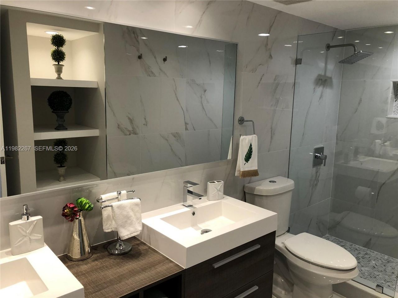 19999 E Country Club Dr , Unit 1405, Aventura, FL 33180 Photo