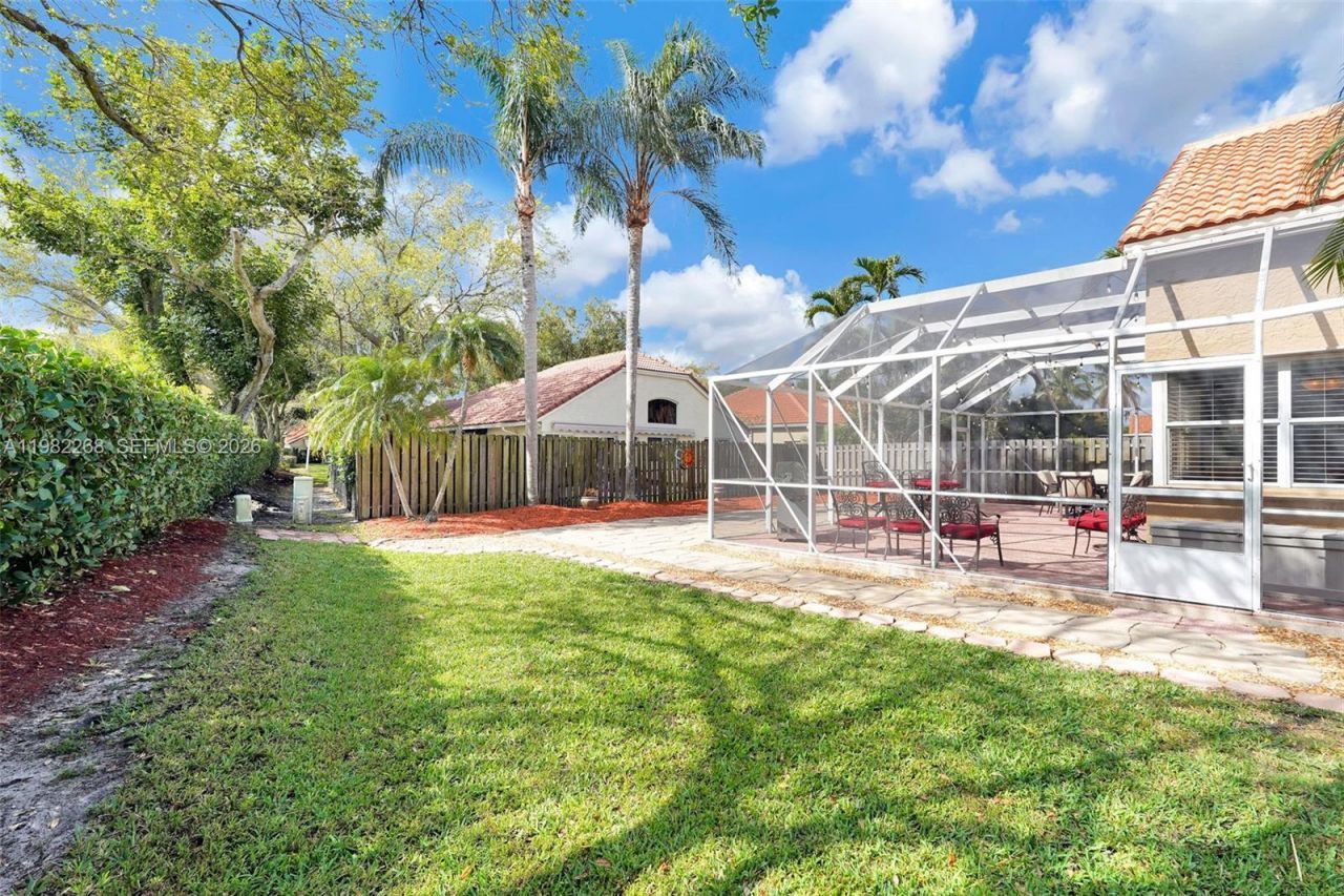 2632 Oak Park Cir, Davie, FL 33328 Photo