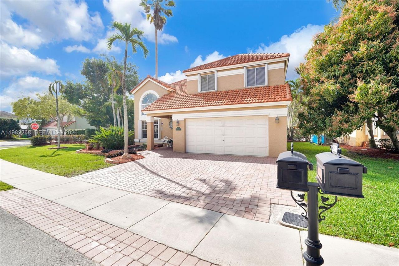 2632 Oak Park Cir, Davie, FL 33328 Photo