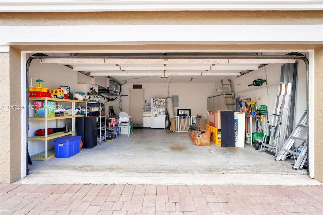 2632 Oak Park Cir, Davie, FL 33328 Photo