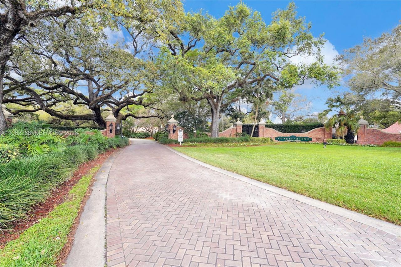 2632 Oak Park Cir, Davie, FL 33328 Photo