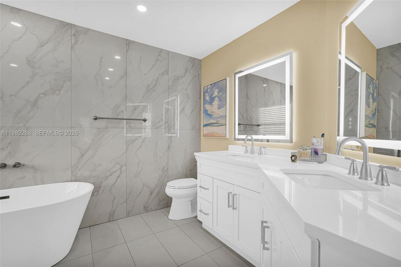 2632 Oak Park Cir, Davie, FL 33328 Photo