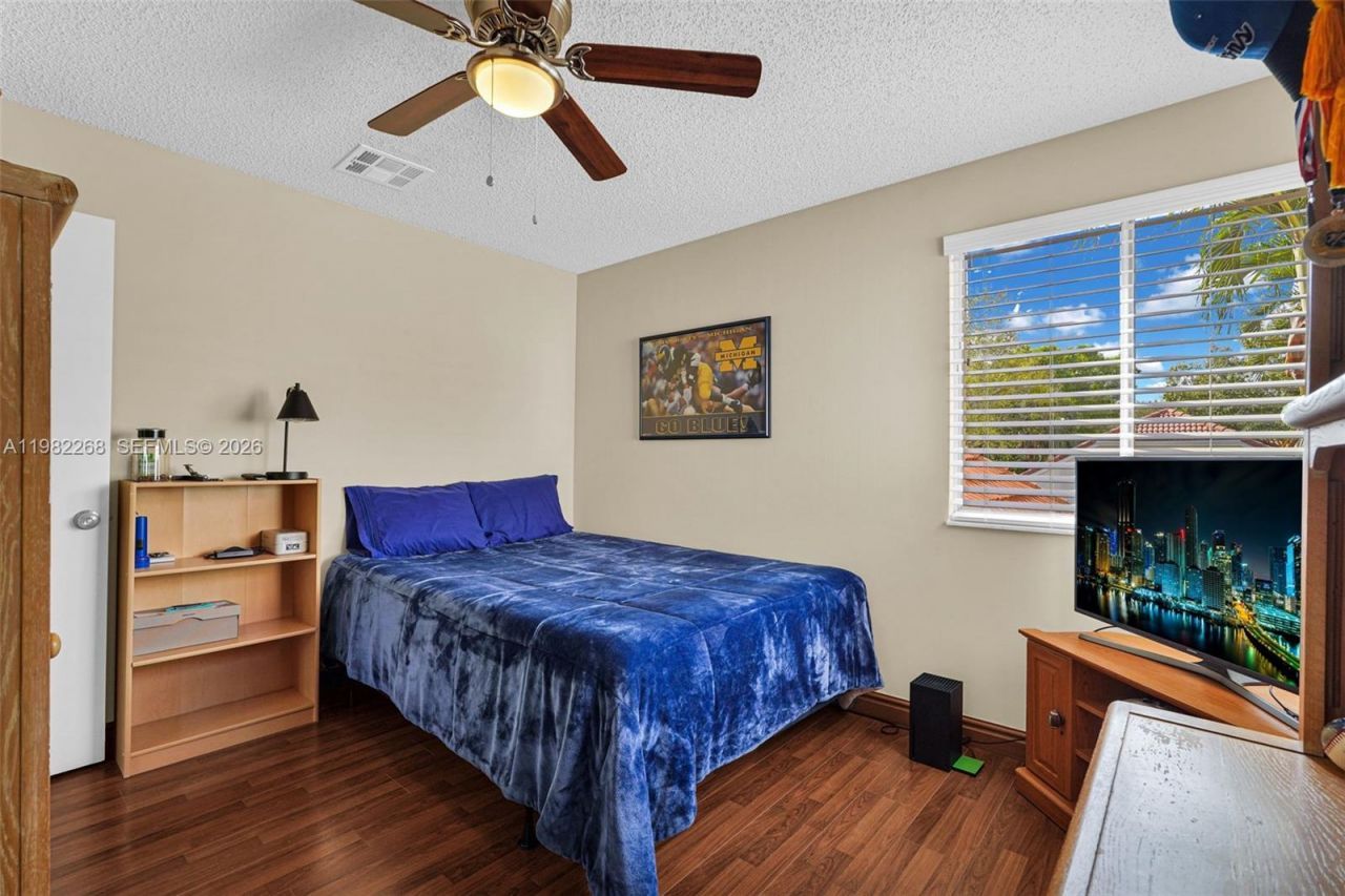 2632 Oak Park Cir, Davie, FL 33328 Photo