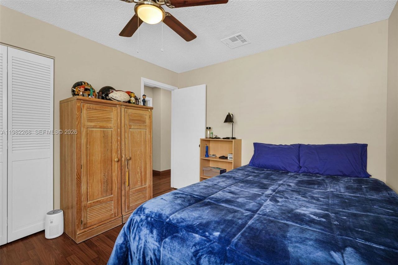 2632 Oak Park Cir, Davie, FL 33328 Photo