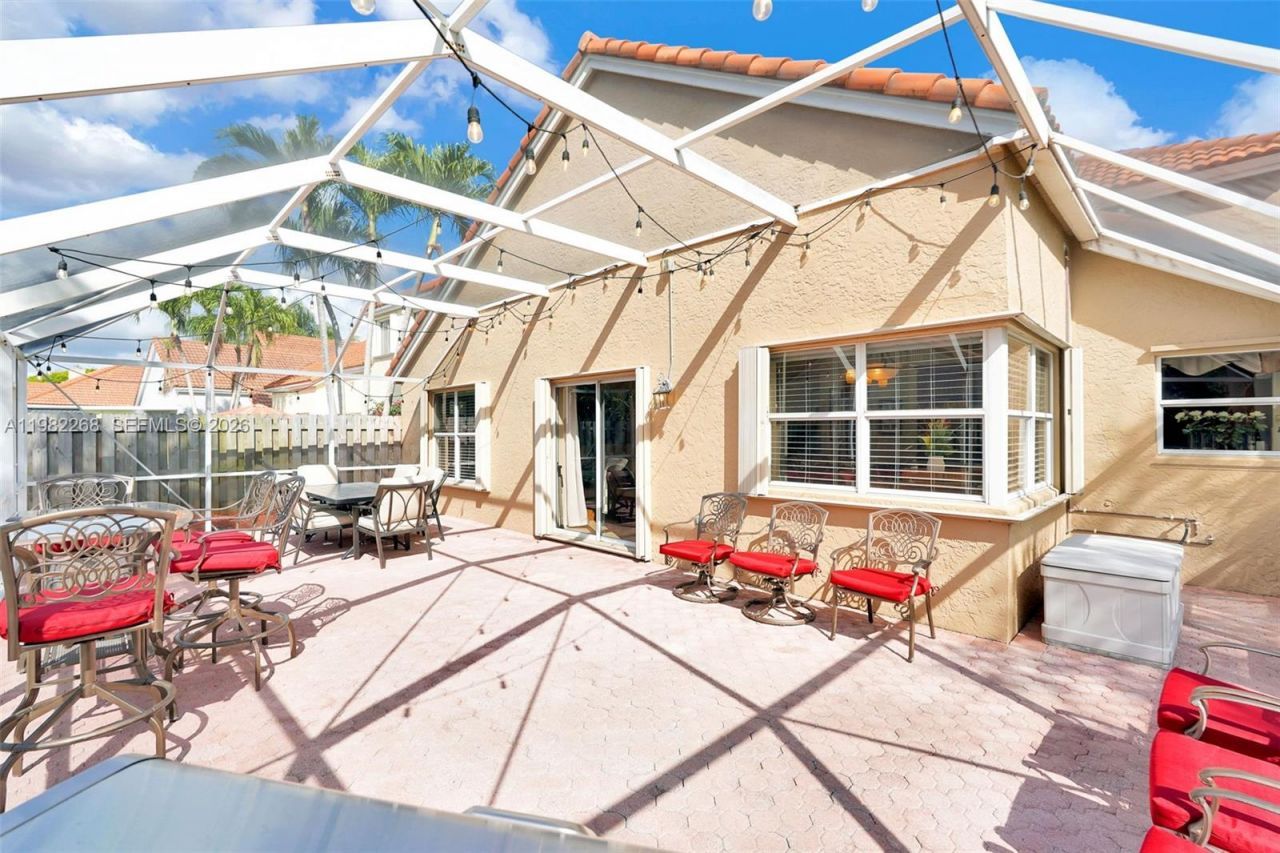 2632 Oak Park Cir, Davie, FL 33328 Photo