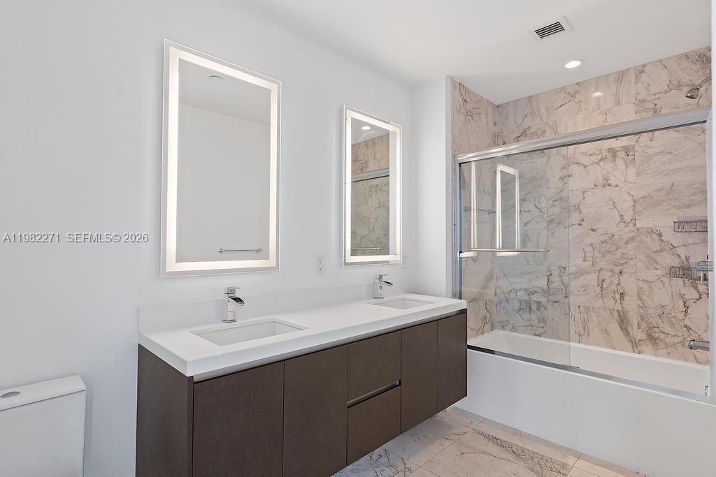 851 NE 1st Ave , Unit 2102, Miami, FL 33132 Photo