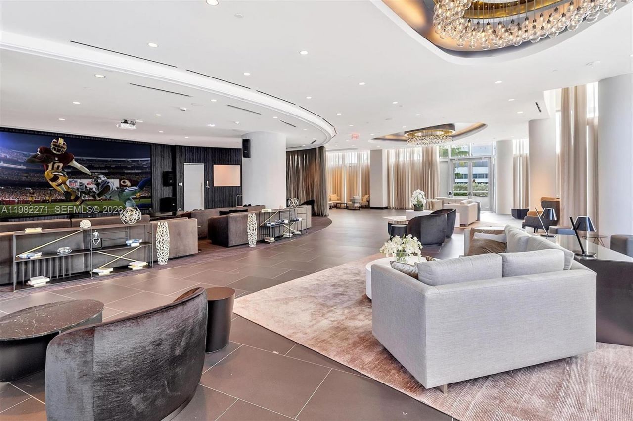 851 NE 1st Ave , Unit 2102, Miami, FL 33132 Photo