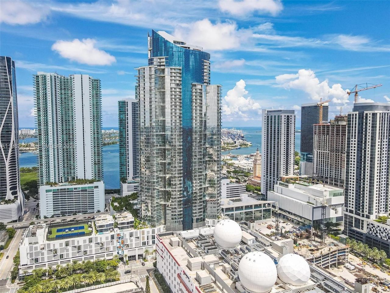 851 NE 1st Ave , Unit 2102, Miami, FL 33132 Photo