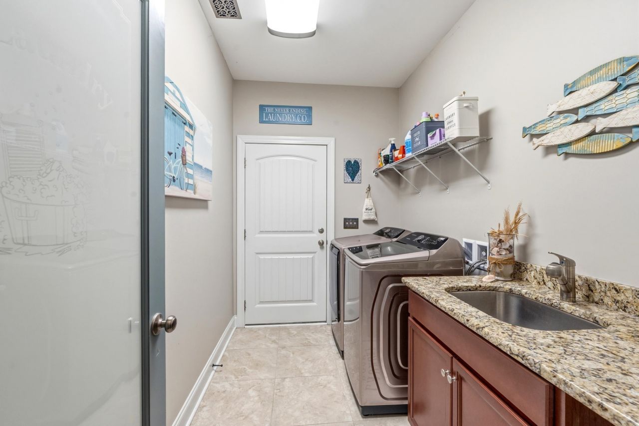 1111 Maccoa Dr. Photo 37