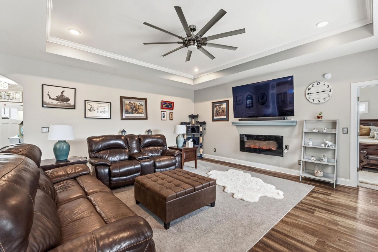 1111 Maccoa Dr. Photo 7