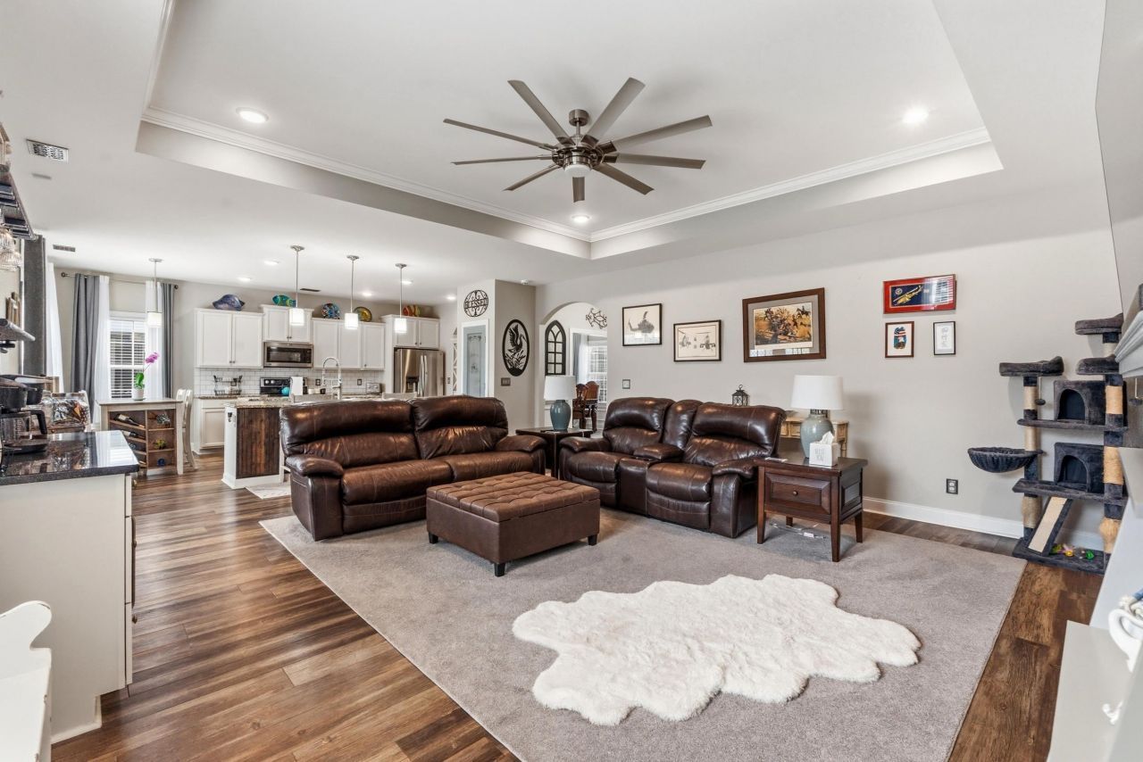 1111 Maccoa Dr. Photo 8