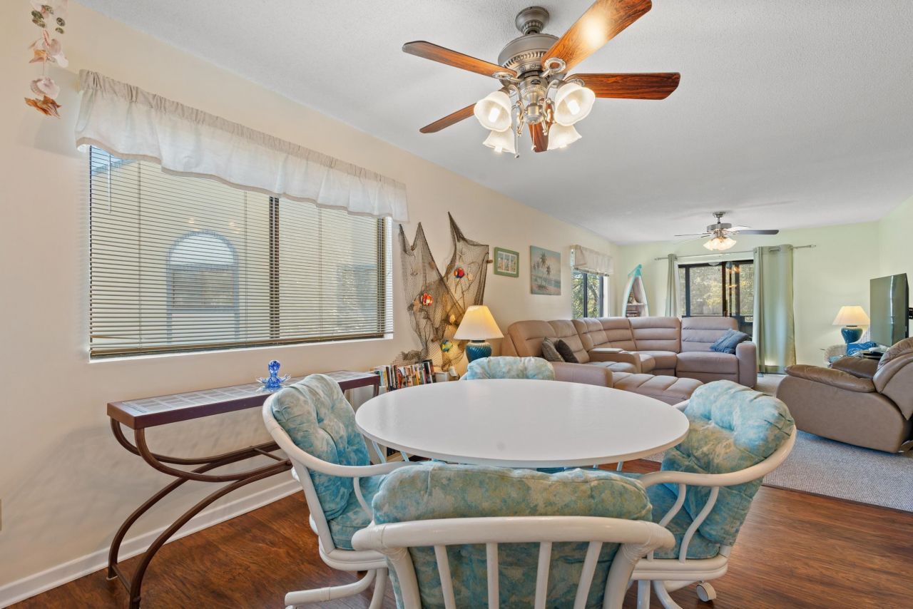 250 Maison Dr. Photo 10