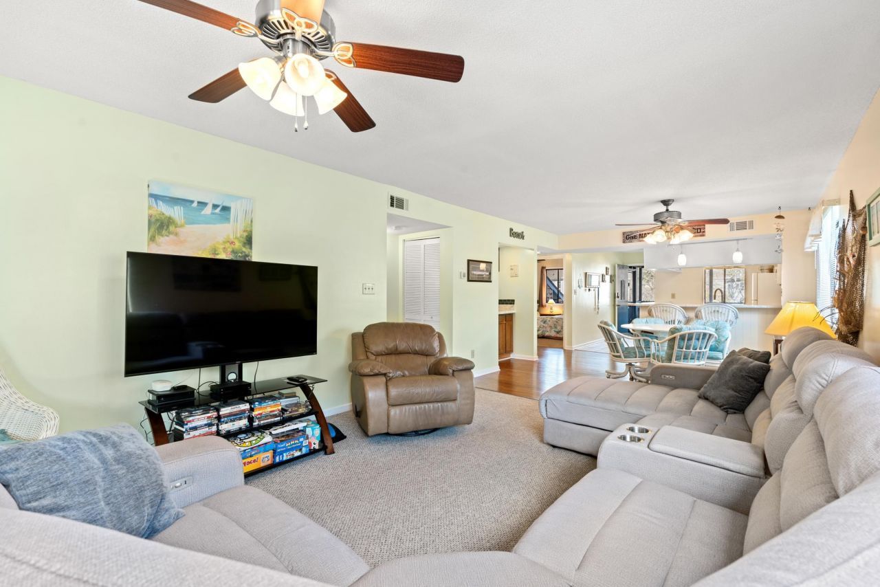 250 Maison Dr. Photo 13