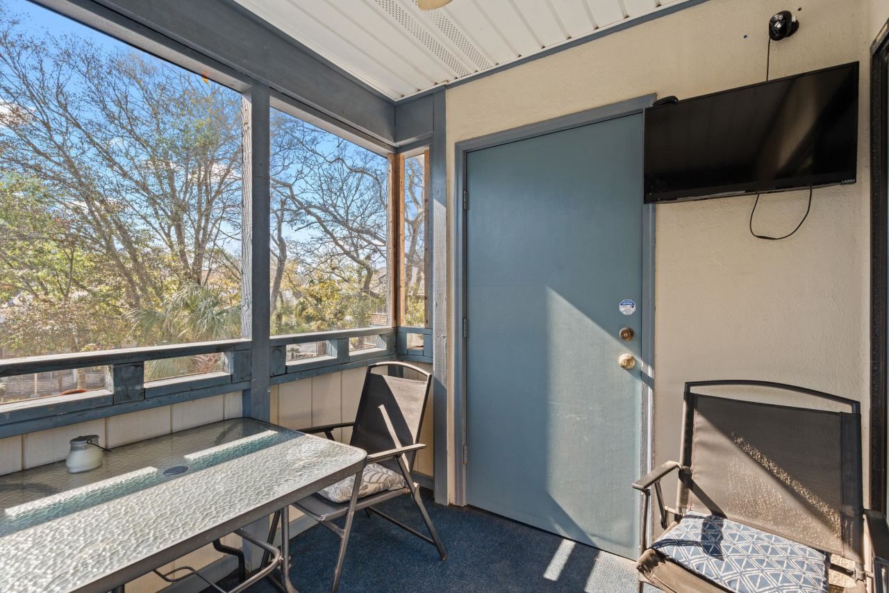 250 Maison Dr. Photo 28