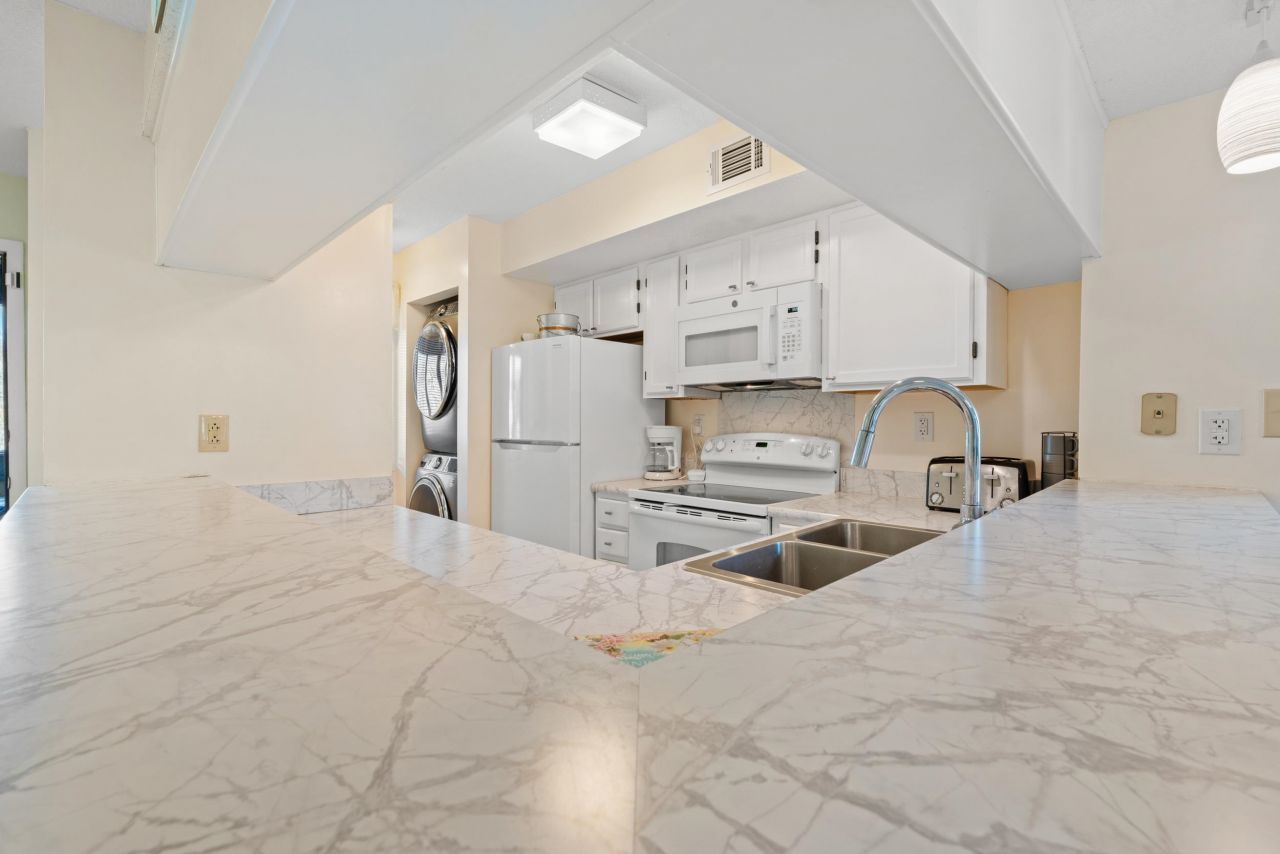 250 Maison Dr. Photo 7