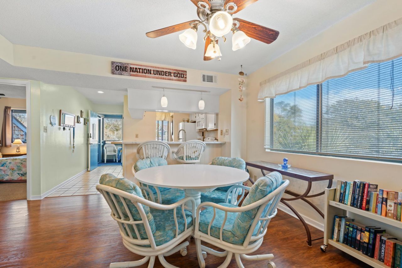 250 Maison Dr. Photo 9