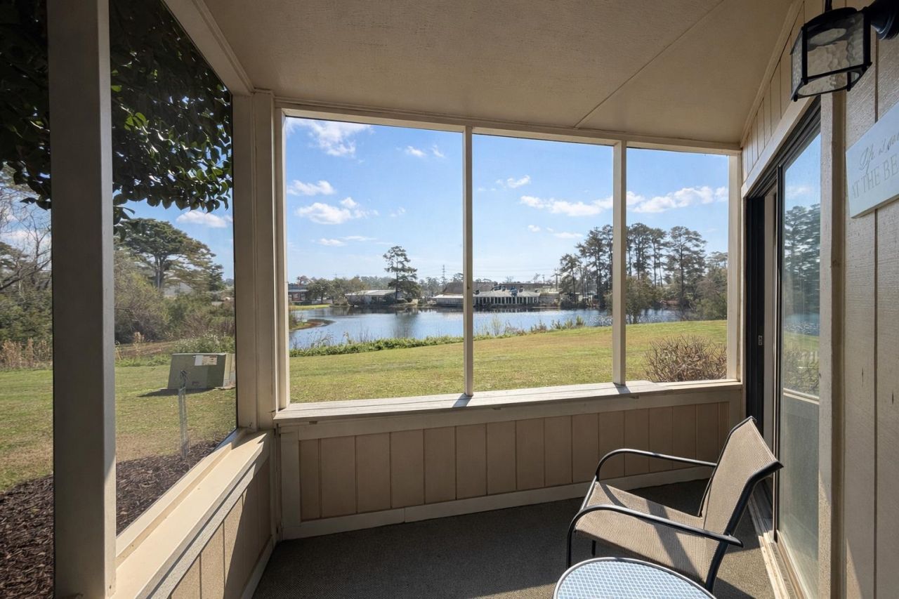 4290 Pinehurst Circle  Photo 20