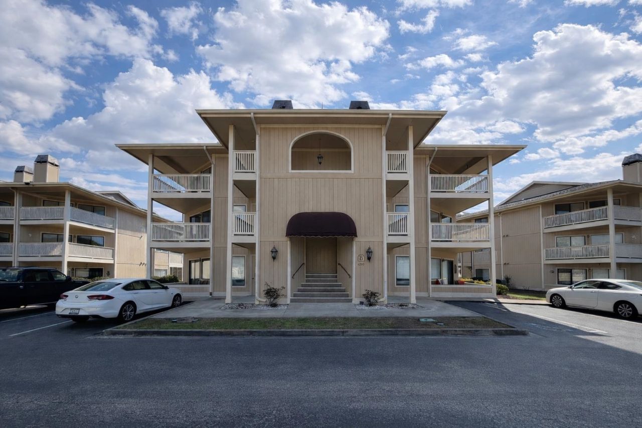 4290 Pinehurst Circle  Photo 24