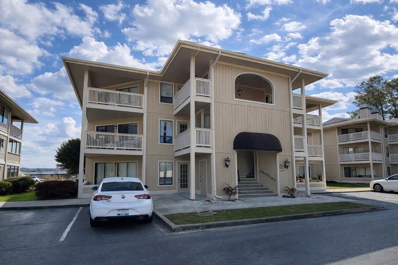 4290 Pinehurst Circle  Photo 25